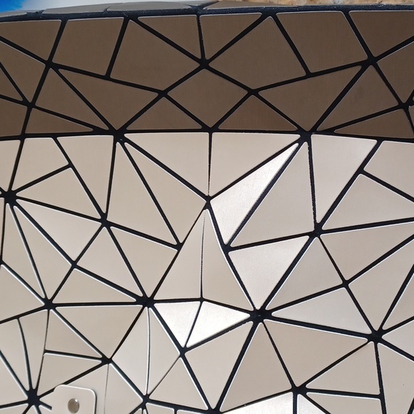 Handbag - Picture 3 of 4